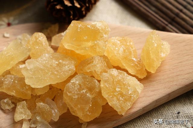 冰糖黄的好还是白的好，冰糖买白的还是黄色好