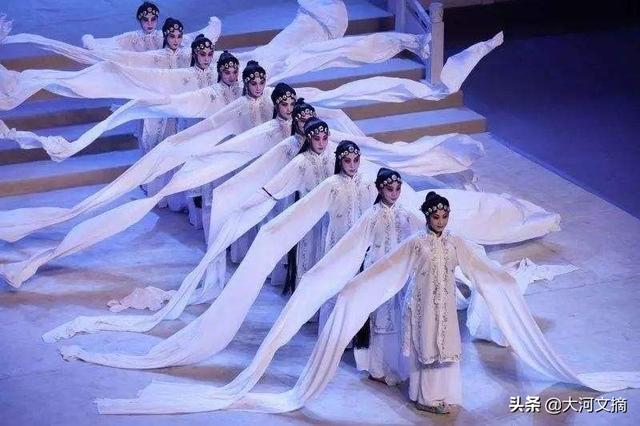 京剧精美的服饰，京剧如此美丽之京剧服饰