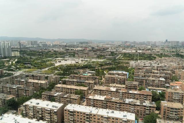 大同市火车站周围街景，大同\u0026八月古都忆平城