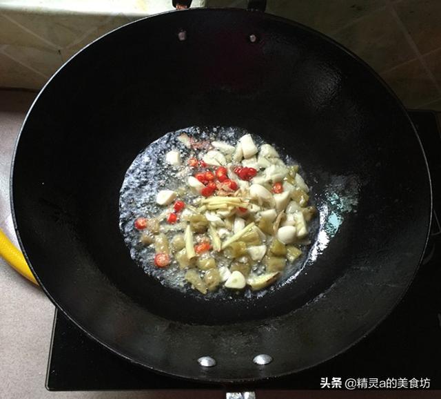 田鸡做法详细教程，田鸡怎么做好吃