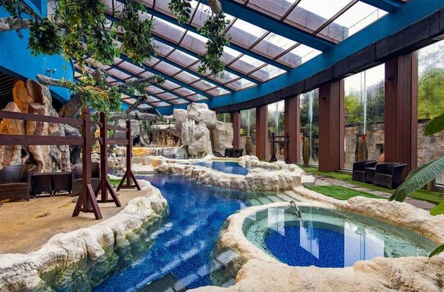 成都周边温泉推荐，成都市内泡温泉去哪里最好（新的一年，去花水湾泡温泉）