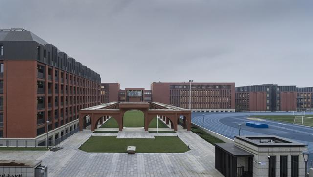 南京方山外国语分校，南京外国语学校方山校区