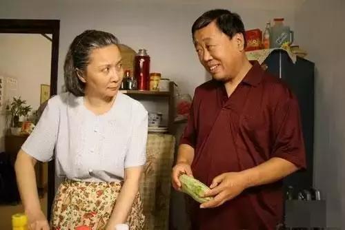 蔡明年轻时的真实身材，看看55岁蔡明老师的身材