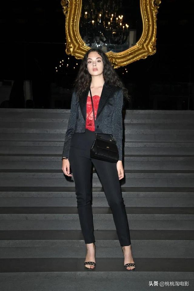 莫妮卡贝鲁奇写真，莫妮卡贝鲁奇28岁写真照（56岁莫妮卡贝鲁奇太仙了）