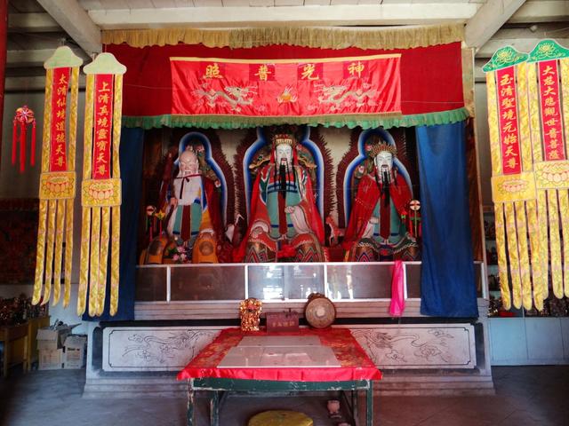 武威雷台汉墓穹窿顶，马踏飞燕横空出世