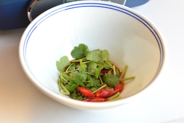 大白菜素馅饺子，简单的白菜素馅饺子怎么调馅（放四种调料鲜香味美）