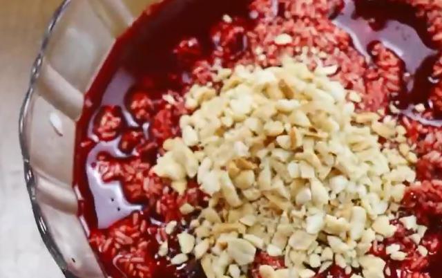 舌尖美食糯米血肠，又软又滑的血肠的做法