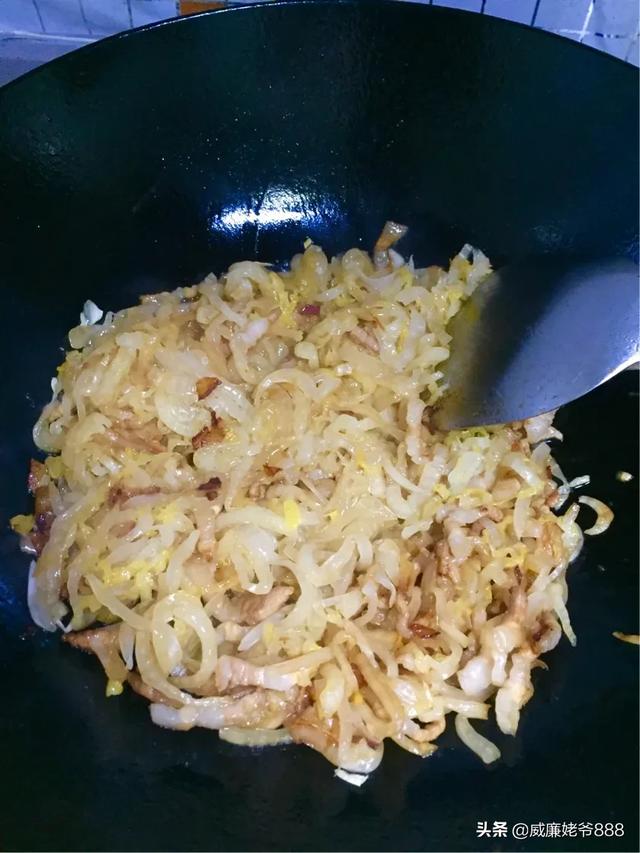 酸菜用什么菜做的，酸菜一般用什么菜腌好吃（母亲用了30年的配方）
