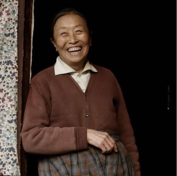 张少华与新凤霞恩怨真相，张少华为什么打凤霞