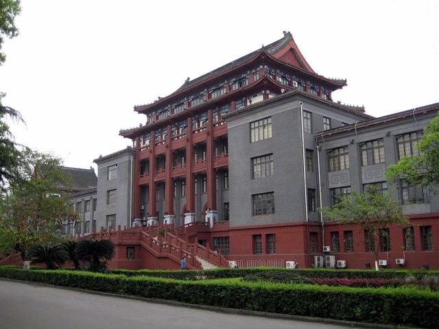 四川大学4大巨无霸专业，四川大学各专业排名情况