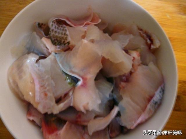 水煮鱼怎么切片，水煮鱼怎么做鱼片才嫩（教您\