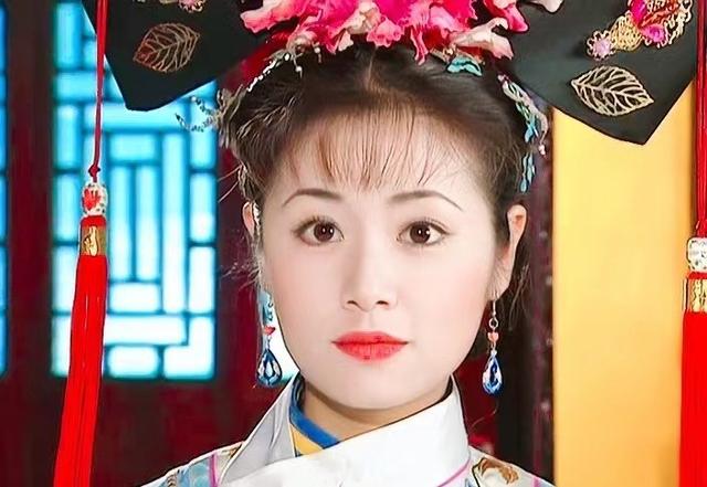 林心如44岁素颜，45岁林心如晒怼脸拍素颜照