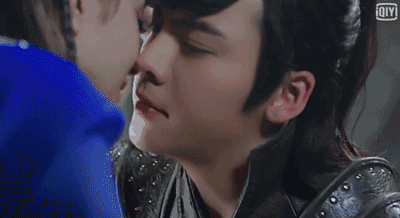 林更新杀青和赵丽颖亲密拥抱，林更新脑梗又犯了