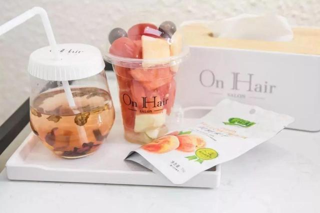 这是我今年见过最潮的发型，男生不要只会剪“寸头”