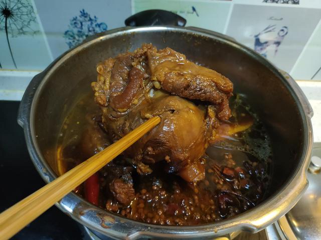 酱牛肉的制作方法，教你制作非常好吃的五香酱牛肉（酱牛肉最地道的做法）