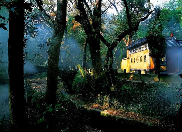 佛门四大名寺，藏传佛教著名寺院盘点