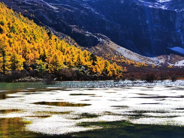 香格里拉地理位置介绍，香格里拉 美景如画