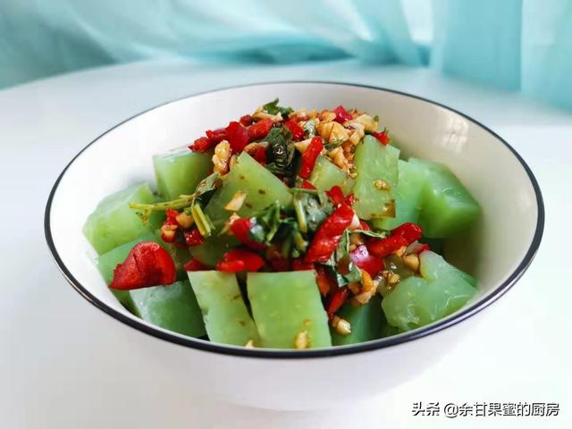 可以吃的黄瓜汁做法，#夏日时光#苹果黄瓜汁