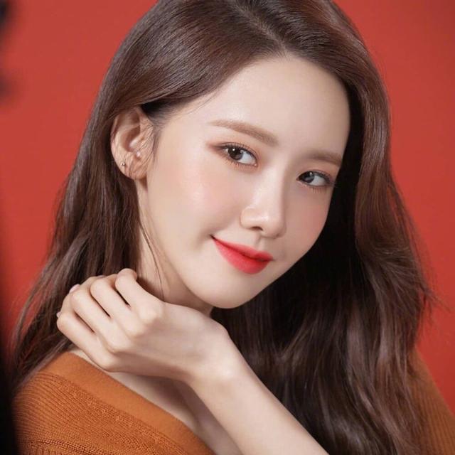 林允儿动态壁纸，高清可爱动态壁纸林允儿（韩国女星壁纸图片分享）