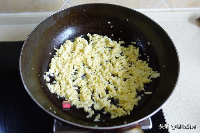 陕南橡子凉粉，给家人炒盘橡子凉粉