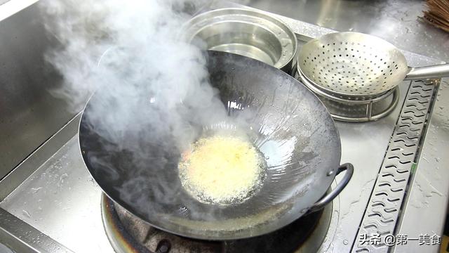 花菜怎么做好吃又简单，花菜怎么做好吃又简单的方法（万万别直接下锅炒）