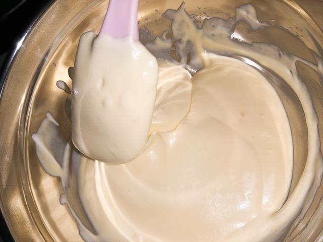 6寸生日蛋糕图片，超详细的6寸戚风蛋糕（十分钟搞定一道挑战一下6寸戚风蛋糕）