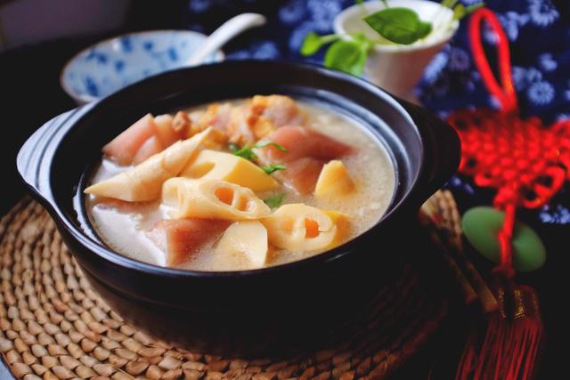 绍兴的特色美食一条街，周末在绍兴逛仓桥直街