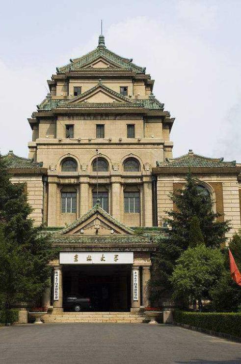 哪些大学是正部级，副部级建制的大学有哪些