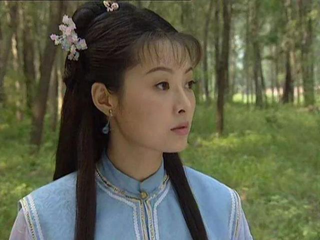 铁齿铜牙纪晓岚老纪跟着杜小月，杜小月为什么没有和纪晓岚成亲