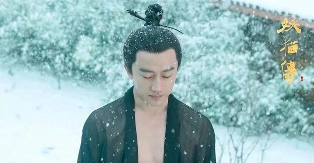 自在如风永少年，黄轩的颜值（《愿你自在如风永少年）