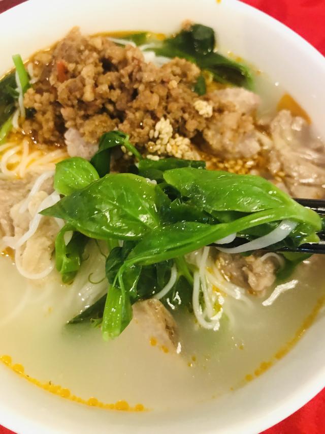 云南饵丝与云南米线区别，米兰男装周——安普里奥·阿玛尼品牌时装秀