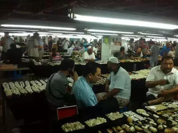 买玉去哪个珠宝店靠谱 买玉哪里靠谱