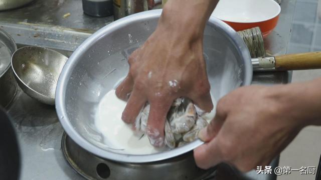 香辣虾最正宗的做法，省油超简单香辣虾一天不吃就馋