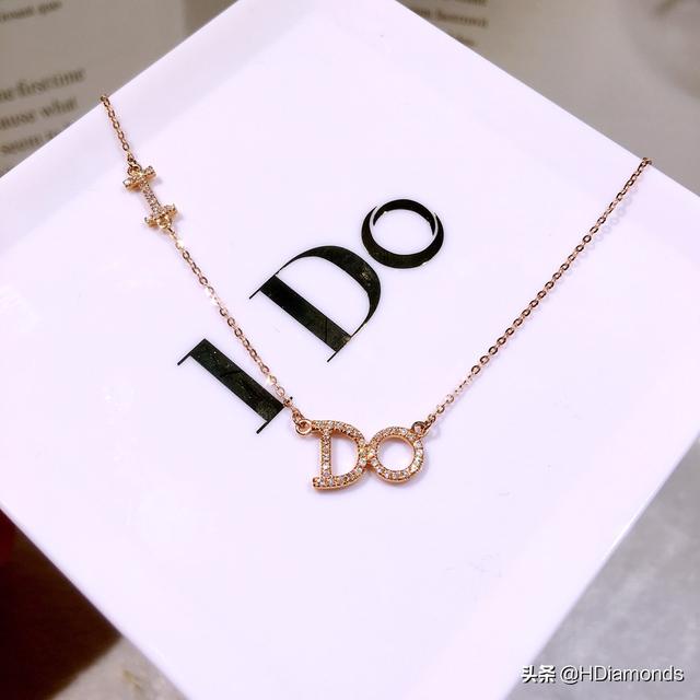 情人节礼物排行榜，情人节礼物排行榜实用大牌（情人节送什么礼物好）