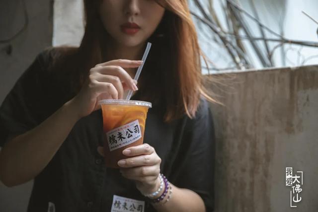 探店1口半个水果，糯米藕探店（贵阳探店\u0026满口水果精华的Ye小野果汁）