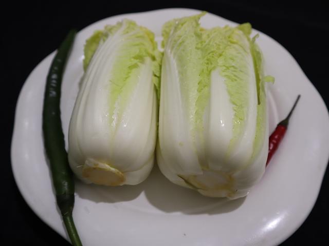 娃娃菜怎么做好吃又简单不用油，娃娃菜这样做不加一滴水