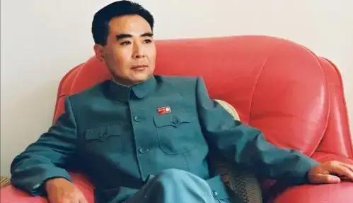 扮演周总理的16位特型演员哪个最像，演得太像周恩来总理了