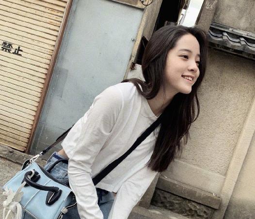 夏天喷香水的正确方法，掌握这些小细节，让香味更持久