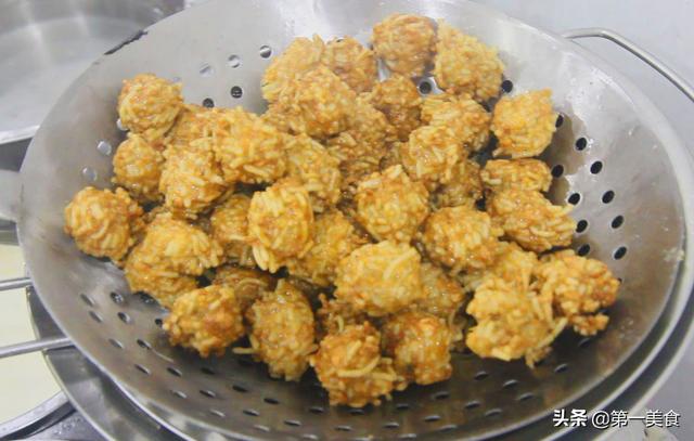 粉条丸子怎么做不碎，不加一滴水的粉条丸子