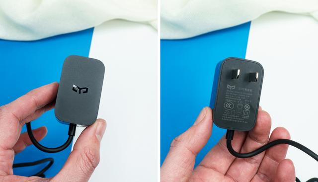 yeelight屏幕灯和小米灯，只是小米显示器挂灯的升级