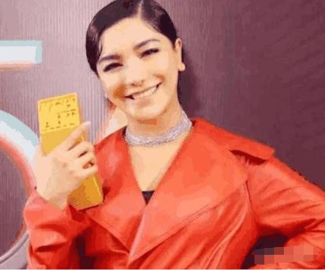 曾是超女總冠軍，如今整容失敗像「怪物」，只有眼珠是自己的 娛樂八卦吃瓜 第10张