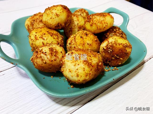 街头香辣小土豆的做法，在家也能吃烧烤