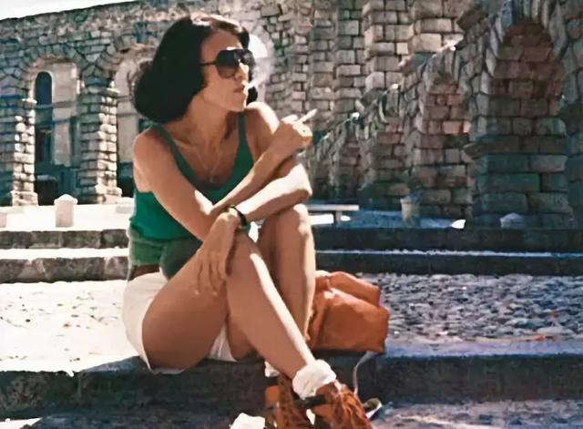 罗大佑写过哪些经典歌曲，罗大佑为三位红颜知己写的歌