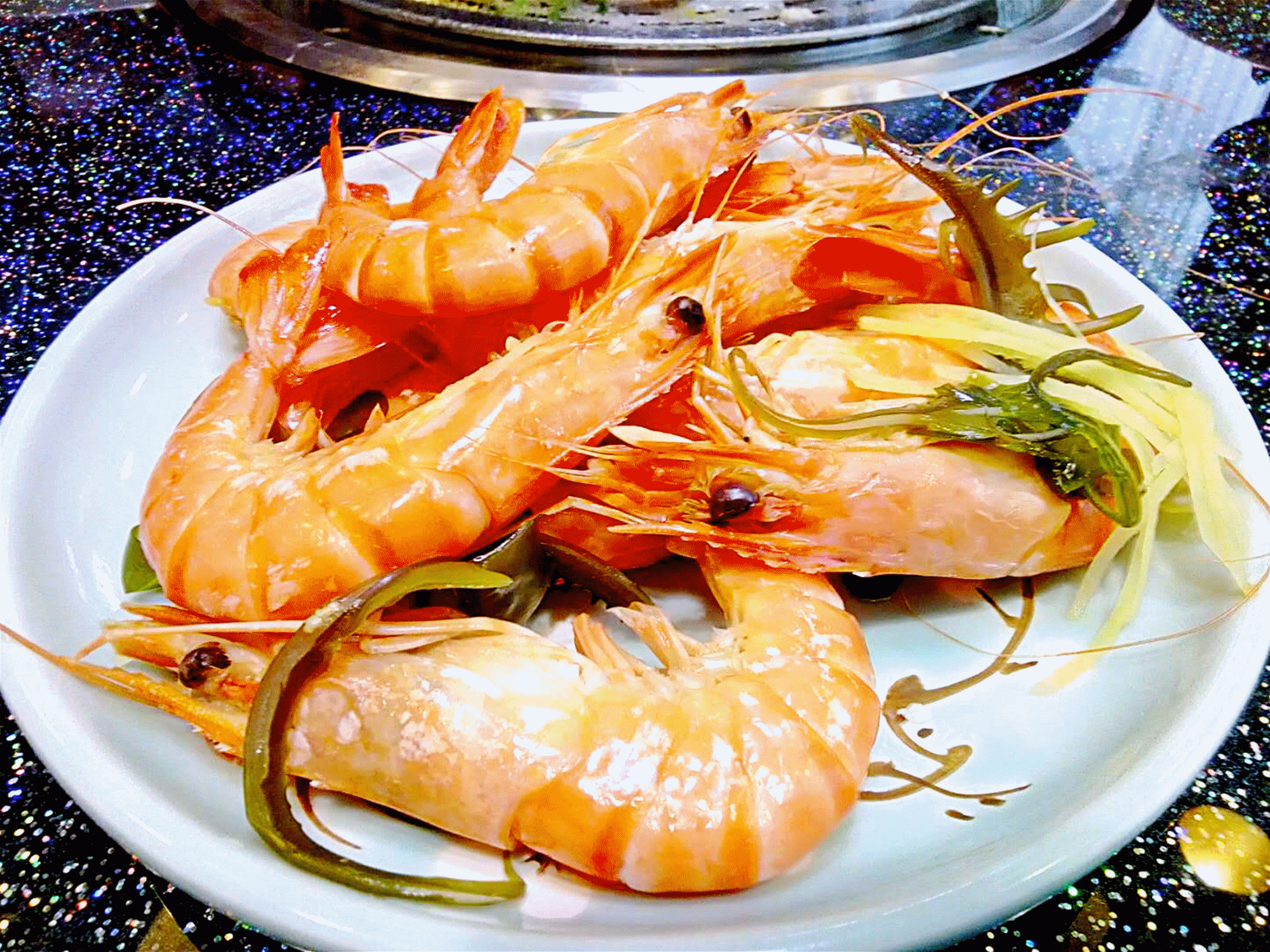 熟的冻虾要煮几分钟才好吃，不管煮鲜虾还是冻虾