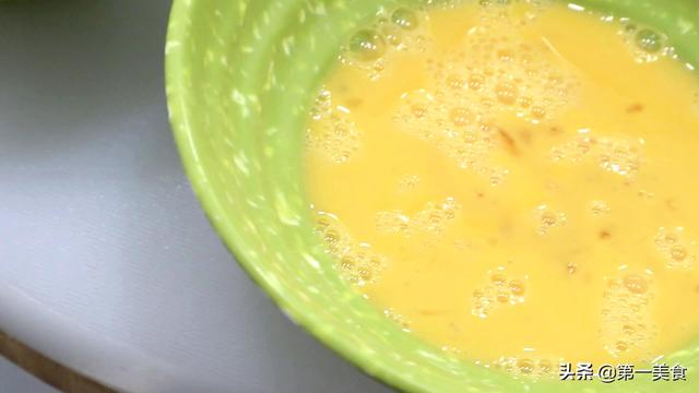 炸春卷热油炸还是冷油，春卷怎么炸又薄又脆（怪不得软塌不酥脆）