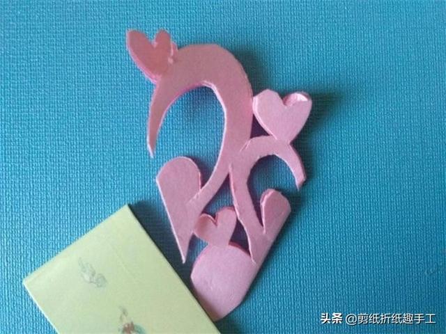 窗花剪纸教程图解，窗花剪纸图解教程有创意（分步骤讲解两种窗花的剪纸方法）