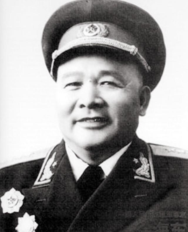 中国大将军衔名单，开国十大将领名单（十位大将都担任什么职务）