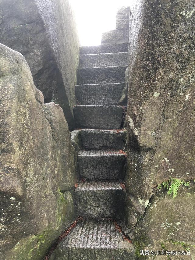 徒步南迦巴瓦峰最佳观景台，雾中徒步薄刀峰