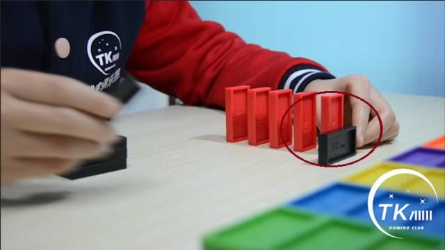 多米诺骨牌花样摆法图，多米诺骨牌摆法图册（多米诺的100种摆法图解之011）