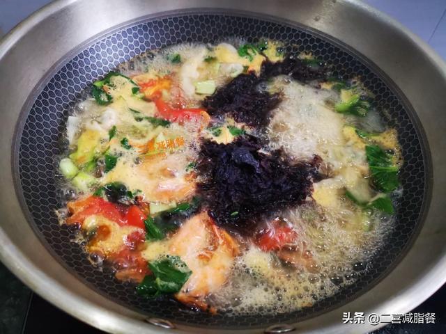 馄饨热量高吗减肥期间能吃吗，减肥时小馄饨能吃吗